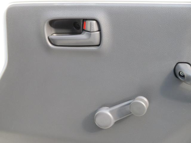 ＮＴ１００クリッパートラック ＤＸ　４ＷＤ　ＭＴ　フルセグナビ　Ｂｌｕｅｔｏｏｔｈ　ＤＶＤ再生　ＥＴＣ　イベライザー　エアコン　パワーステアリング　エアバッグ　ＡＢＳ　同色全塗装済み（51枚目）