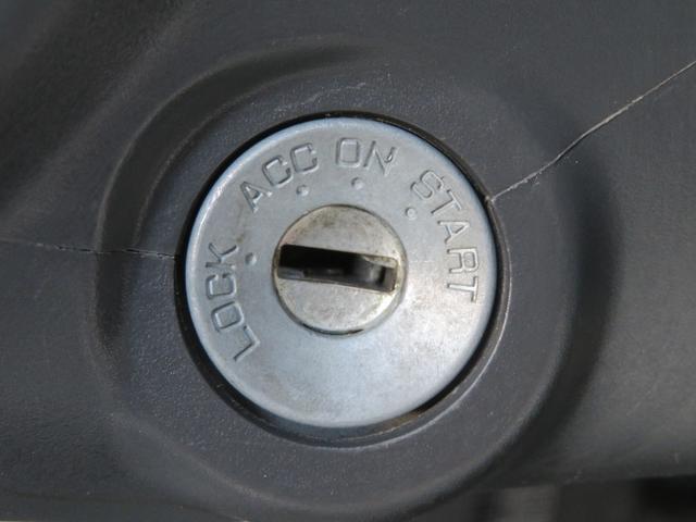 ＮＴ１００クリッパートラック ＤＸ　４ＷＤ　ＭＴ　フルセグナビ　Ｂｌｕｅｔｏｏｔｈ　ＤＶＤ再生　ＥＴＣ　イベライザー　エアコン　パワーステアリング　エアバッグ　ＡＢＳ　同色全塗装済み（52枚目）