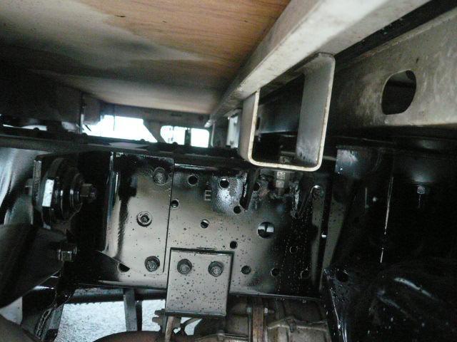 エルフトラック 　２ｔ積　全低床Ｗキャブ　荷台床板内寸２０７×１６１　ＮＯｘ・ＰＭ適合　ＴＫＧ－ＮＪＲ８５Ａ（21枚目）