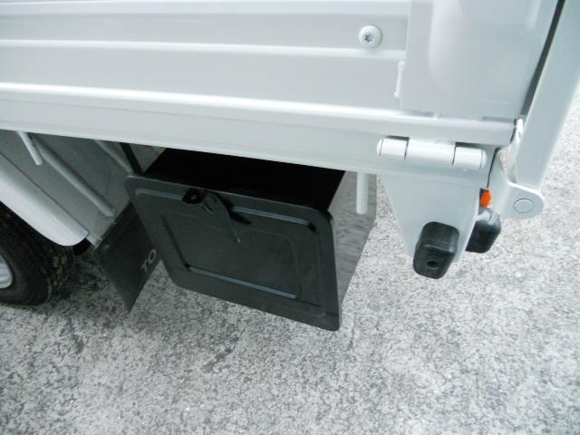 ダイナトラック 　１．２ｔ　Ｗキャブ低床　リアＷタイヤ　床鉄板張　荷台内寸　長さ２０８　幅１５９　ＮＯｘ・ＰＭ適合　ＱＤＦ－ＫＤＹ２３１（9枚目）