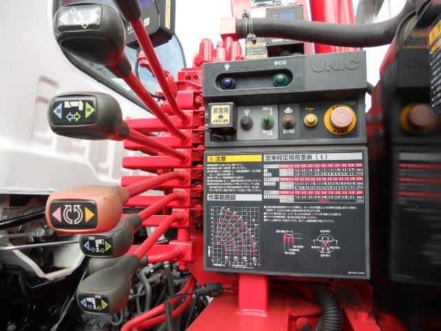 フォワード 　ユニック４段フックインラジコン同年式クレーン　２．９３ｔ吊　積載２．５ｔ　荷台内寸長さ５４２幅２１６　走行１８，０００Ｋ（37枚目）