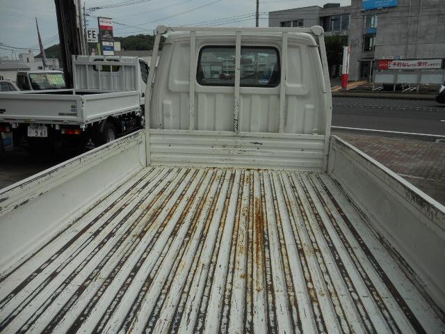 バネットトラック 　１ｔ４ＷＤ平ボディ　リアＷタイヤ　走行３３，０００Ｋ　ワンオーナー車　Ｈ１７年からＨ２２年　Ｈ２５年からＲ６年記録簿あり（7枚目）