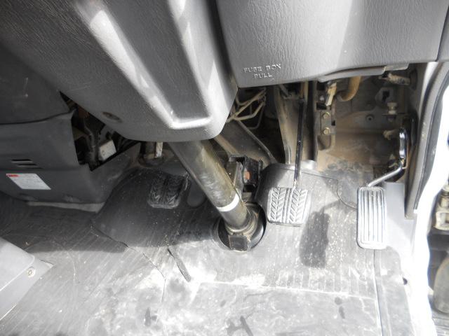 バネットトラック 　１ｔ４ＷＤ平ボディ　リアＷタイヤ　走行３３，０００Ｋ　ワンオーナー車　Ｈ１７年からＨ２２年　Ｈ２５年からＲ６年記録簿あり（15枚目）