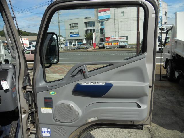 キャンター 　２ｔ　全低床平ボディカスタム　リアＷタイヤ　左電格ミラー　ワンオーナー車　Ｈ１８年からＨ２１年　Ｈ２７年からＲ６年記録簿あり（26枚目）