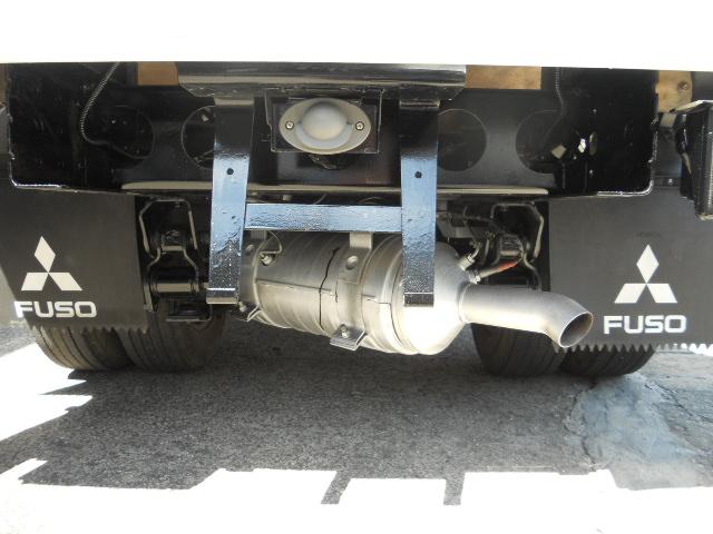 キャンター 全低床　２ｔ　垂直パワーゲート荷重６００ｋｇ　リアＷタイヤ　走行２９，０００Ｋ（38枚目）