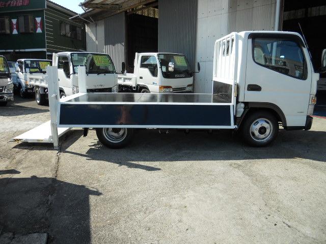 キャンター 　２ｔ　垂直パワーゲート荷重６００ｋｇ　リアＷタイヤ　走行２６００Ｋ（11枚目）