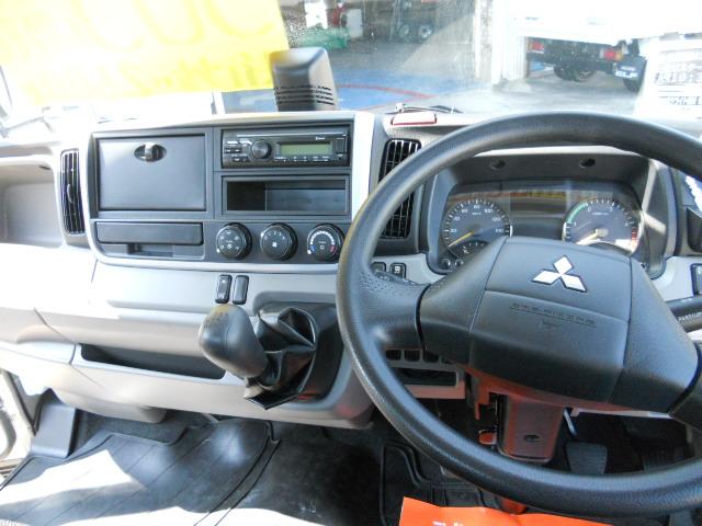 キャンター 　２ｔ　垂直パワーゲート荷重６００ｋｇ　リアＷタイヤ　走行２６００Ｋ（16枚目）
