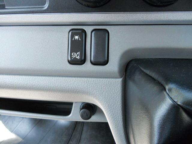 キャンター 　２ｔ　垂直パワーゲート荷重６００ｋｇ　リアＷタイヤ　走行２６００Ｋ（18枚目）