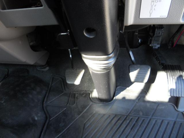 キャンター 　２ｔ　垂直パワーゲート荷重６００ｋｇ　リアＷタイヤ　走行２６００Ｋ（23枚目）