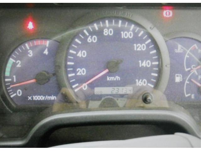 キャンター 　２ｔ　全低床平ボディ　走行２３，０００Ｋ　ＤＰＦボタンなし（2枚目）