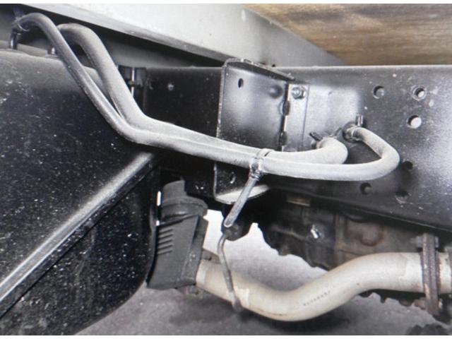 エルフトラック 2t 低床平ボディ リアWタイヤ 排気量4300CC(10枚目)