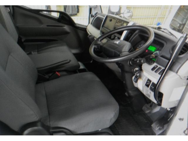 キャンター 全低床ダンプ　２ｔ　全低床ダンプ　荷台床ステン張加工　走行８０００Ｋ（6枚目）