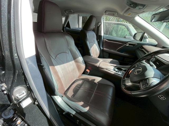 営業時間は、１０：００〜２０：００の営業となります。定休日は不定休のため、ご来店される際は一度お電話いただけると助かります。