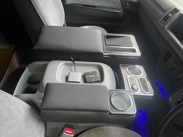 ハイエースワゴン ＧＬ　キャンピング　８ナンバー　寒冷地仕様車　外部１００Ｖ充電　エンゲル冷蔵庫　カーテン　新品サブバッテリーｘ２　３０ＡＣＣ３０　１０人乗り　ディスプレイオーディオ　バックカメラ　ＴＶ１７インチ　ＨＤＭＩ（40枚目）