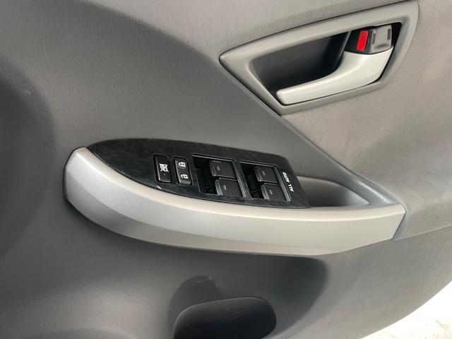 プリウス Ｓ　純正ナビ　バックカメラ　スペアキー（42枚目）