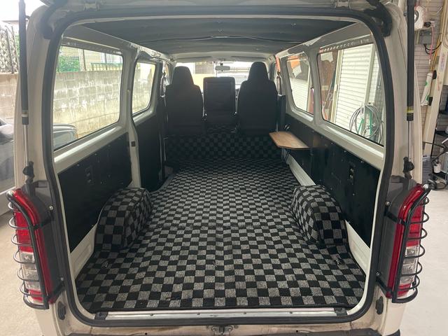 ハイエースバン ロングジャストローDX 社外マフラー 社外スピーカー バンパーガード テールランプガード ナビ 社外電格ミラー(14枚目)