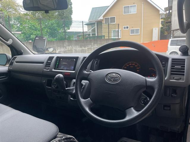 ハイエースバン ロングジャストローDX 社外マフラー 社外スピーカー バンパーガード テールランプガード ナビ 社外電格ミラー(22枚目)