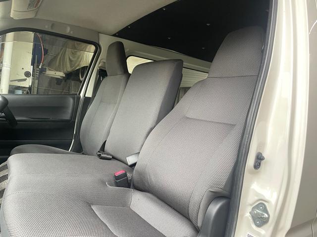 ハイエースバン ロングジャストローDX 社外マフラー 社外スピーカー バンパーガード テールランプガード ナビ 社外電格ミラー(24枚目)