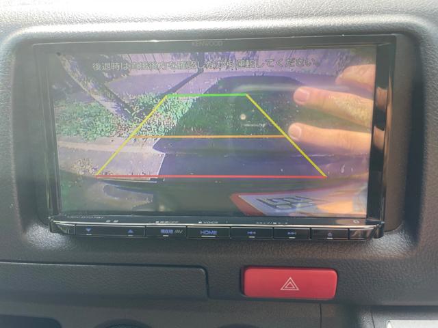 営業時間は、１０：００〜２０：００の営業となります。定休日は不定休のため、ご来店される際は一度お電話いただけると助かります。