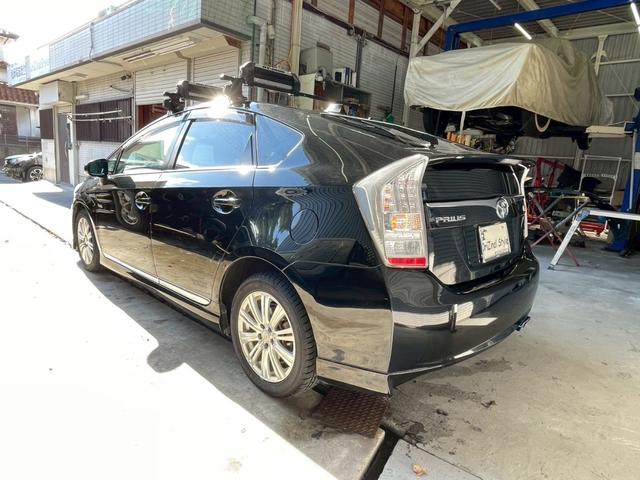 プリウス Ｓ　純正ナビ　ＴＶ　バックカメラ　ＥＴＣ　スマートキー　プッシュスタート　社外ＡＷ（8枚目）