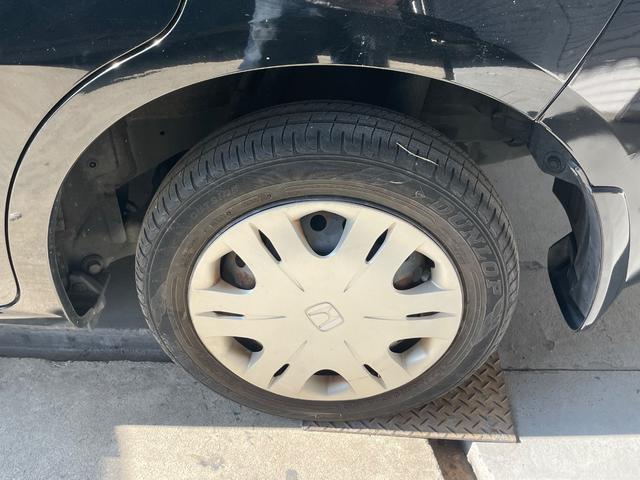 フィットハイブリッド ハイブリッド・１０ｔｈアニバーサリー　ナビ　バックカメラ　ＥＴＣ　ステアリングスイッチ　ＴＶ　ＤＶＤ再生　Ｂｌｕｅｔｏｏｔｈ（27枚目）