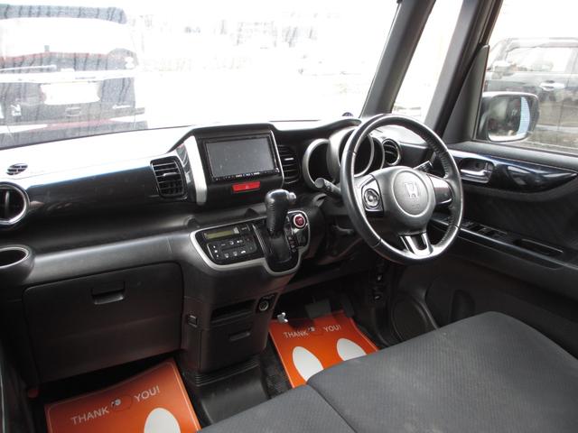 Ｎ－ＢＯＸカスタム Ｇ　ＳＳパッケージ　スマートキー　両側パワースライドドア　バックカメラ　純正アルミ　純正エアロ（9枚目）