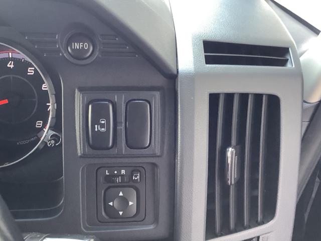 デリカＤ：５ Ｇ　パワーパッケージ　４ＷＤ／１．５ｉｎｃｈリフトアップ／オーバーフェンダー／社外アルミ／バンパープロテクター／大型フォグランプ／ＨＤＤ／５ＭＴナビ／フルセグＴＶ／バックカメラ／ＥＴＣ車載器（24枚目）