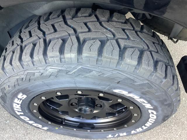 �^�C���E�z�C�[���͐V�i�P�U���������𑕒����Ă���܂��B