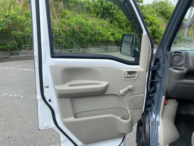 エブリイ ＰＡ　グレーブラックツートン　５ＡＧＳ車　ＳＤナビフルセグ　フルセグ　社外新品キーレス　バンパーラプター塗装　新品リフトアップコイル　新品１５インチブロックタイヤ　新品ＬＥＤヘッドライト　リアフィルム（15枚目）