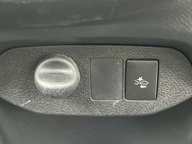 F セーフティ/ナビ/EBD付ABS/エアバッグ 運転席/エアバッグ 助手席/パワーウインドウ/キーレスエントリー/パワーステアリング/FF/マニュアルエアコン(15枚目)