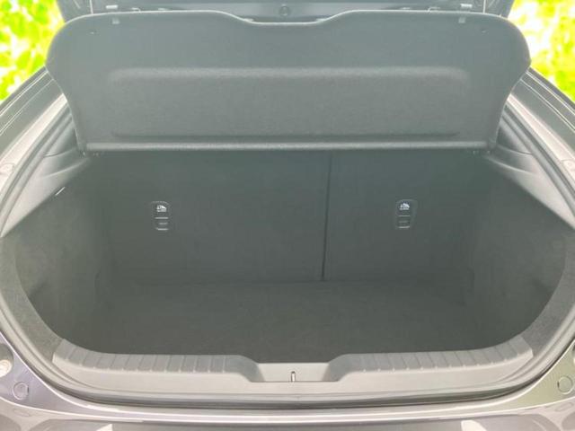 ＭＡＺＤＡ３ファストバック ２０Ｓブラックトーンエディション　ＢＯＳＥ／保証書／純正　ＳＤナビ／アイアクティブセンス（マツダ）／シートヒーター　前席／３６０°ビューモニター／車線逸脱防止支援システム／パーキングアシスト　バックガイド　衝突被害軽減システム（8枚目）