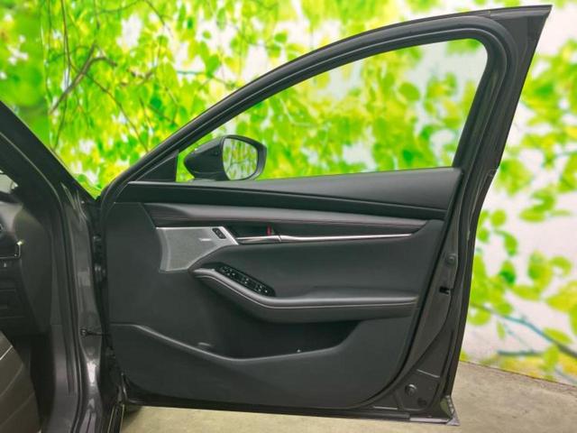 ＭＡＺＤＡ３ファストバック ２０Ｓブラックトーンエディション　ＢＯＳＥ／保証書／純正　ＳＤナビ／アイアクティブセンス（マツダ）／シートヒーター　前席／３６０°ビューモニター／車線逸脱防止支援システム／パーキングアシスト　バックガイド　衝突被害軽減システム（20枚目）