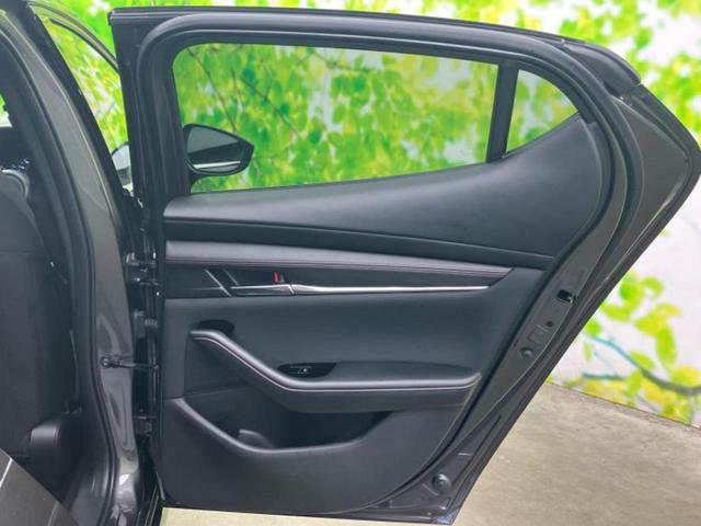 ＭＡＺＤＡ３ファストバック ２０Ｓブラックトーンエディション　ＢＯＳＥ／保証書／純正　ＳＤナビ／アイアクティブセンス（マツダ）／シートヒーター　前席／３６０°ビューモニター／車線逸脱防止支援システム／パーキングアシスト　バックガイド　衝突被害軽減システム（21枚目）