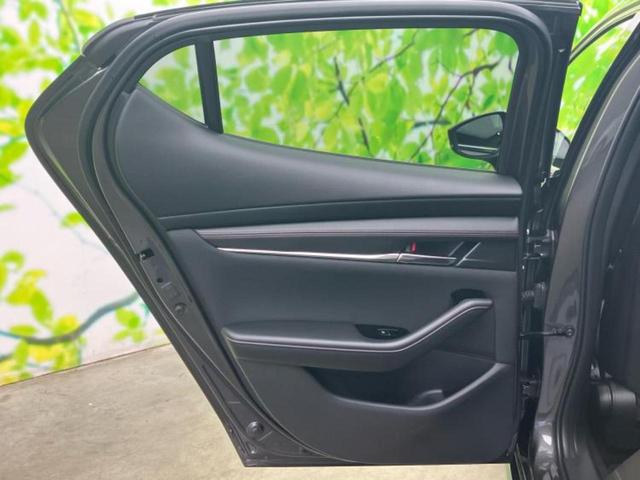 ＭＡＺＤＡ３ファストバック ２０Ｓブラックトーンエディション　ＢＯＳＥ／保証書／純正　ＳＤナビ／アイアクティブセンス（マツダ）／シートヒーター　前席／３６０°ビューモニター／車線逸脱防止支援システム／パーキングアシスト　バックガイド　衝突被害軽減システム（22枚目）