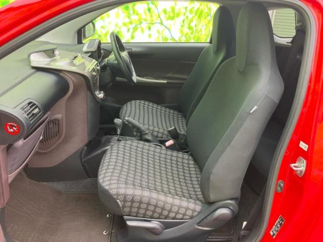 ｉＱ １００Ｇ　ヘッドランプ　ＨＩＤ／ＥＢＤ付ＡＢＳ／横滑り防止装置／禁煙車／エアバッグ　運転席／エアバッグ　助手席／エアバッグ　サイド／衝突安全ボディ／アルミホイール　純正　１５インチ／パワーウインドウ（5枚目）