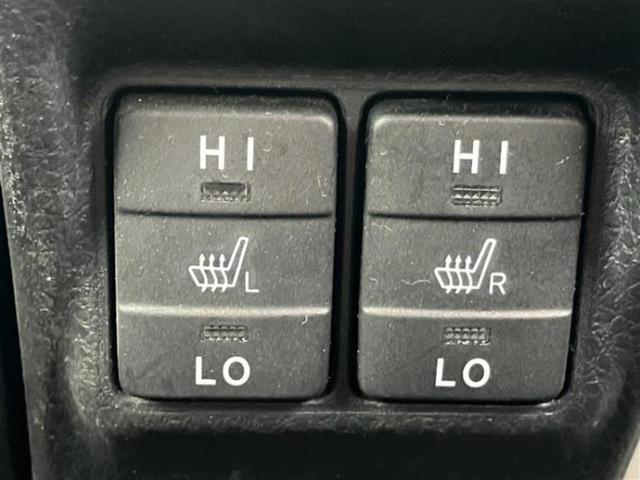 ヴォクシー ハイブリッドZSキラメキ2 純正 10インチ SDナビ/フリップダウンモニター 純正 12.1インチ/トヨタセーフティセンス/両側電動スライドドア/シートヒーター 前席/車線逸脱防止支援システム 衝突被害軽減システム DVD再生(16枚目)