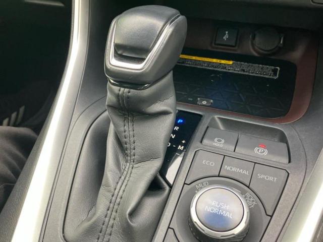 RAV4 4WD G Zパッケージ 新品タイヤ/ディスプレイオーディオ+ナビ/デジタルインナーミラー/トヨタセーフティセンス/シートヒーター 前席/パノラミックビューモニター/車線逸脱防止支援システム/シート 合皮 衝突被害軽減システム(18枚目)