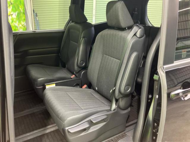 ノア ハイブリッドS-G 保証書/ディスプレイオーディオ+ナビ/フリップダウンモニター 純正 13.2インチ/トヨタセーフティセンス/電動スライドドア/車線逸脱防止支援システム 衝突被害軽減システム バックカメラ 後席モニター(7枚目)