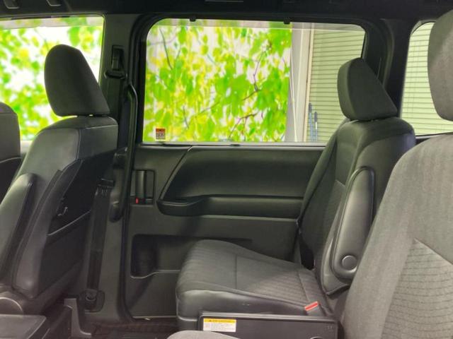 ノア ハイブリッドS-G 保証書/ディスプレイオーディオ+ナビ/フリップダウンモニター 純正 13.2インチ/トヨタセーフティセンス/電動スライドドア/車線逸脱防止支援システム 衝突被害軽減システム バックカメラ 後席モニター(23枚目)