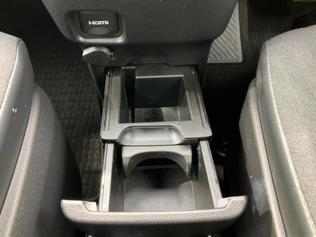 ノア ハイブリッドS-G 保証書/ディスプレイオーディオ+ナビ/フリップダウンモニター 純正 13.2インチ/トヨタセーフティセンス/電動スライドドア/車線逸脱防止支援システム 衝突被害軽減システム バックカメラ 後席モニター(39枚目)