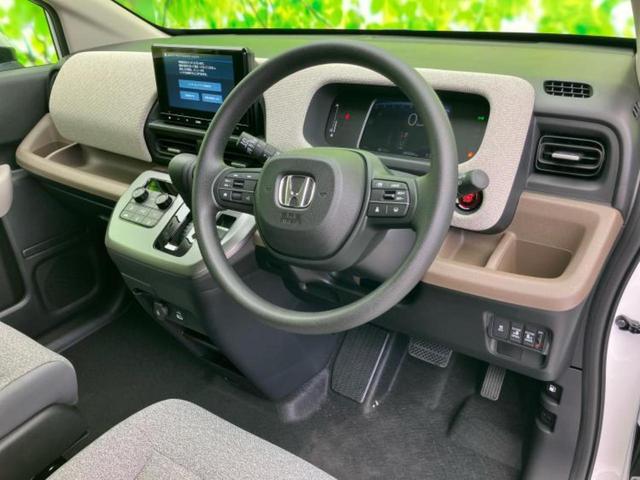 フリード ＡＩＲ　保証書／純正　８インチ　ナビ／ホンダセンシング／両側電動スライドドア／車線逸脱防止支援システム／パーキングアシスト　バックガイド／登録済未使用車／ヘッドランプ　ＬＥＤ／ＵＳＢジャック　バックカメラ（5枚目）