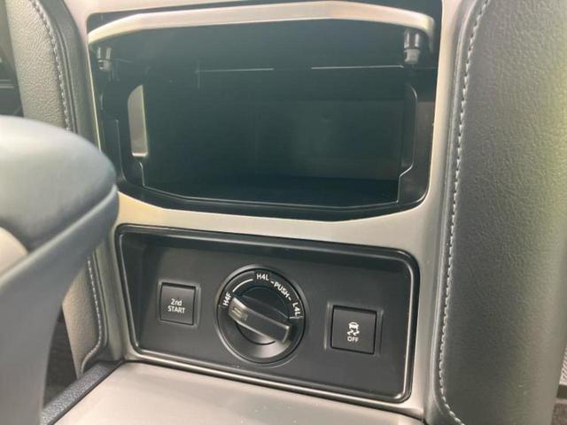 ＷＥＣＡＲＳでは登録（届出）済未使用車や走行距離１万ｋｍ未満の在庫車も多数ご用意しております！状態は良いものが良いけど、新車は高いな・・・そんなお客様にオススメです！