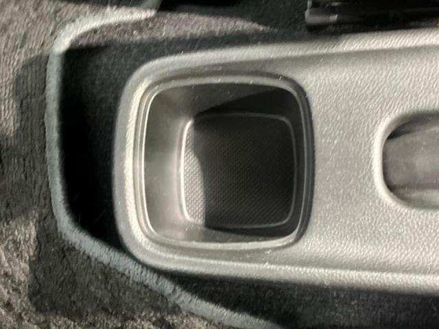 スイフト XG 社外 SDナビ/シートヒーター 運転席/EBD付ABS/横滑り防止装置/バックモニター/ワンセグTV/DVD/禁煙車/エアバッグ 運転席/エアバッグ 助手席/衝突安全ボディ/パワーウインドウ(32枚目)