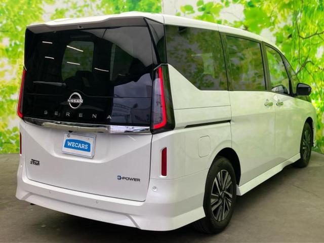 セレナ ｅパワーハイウェイスターＶ　保証書／純正　１２．３インチ　メモリーナビ／インテリジェントルームミラー／エマージェンシーブレーキ／両側電動スライドドア／アラウンドビューモニター／車線逸脱防止支援システム／プロパイロット　禁煙車（3枚目）