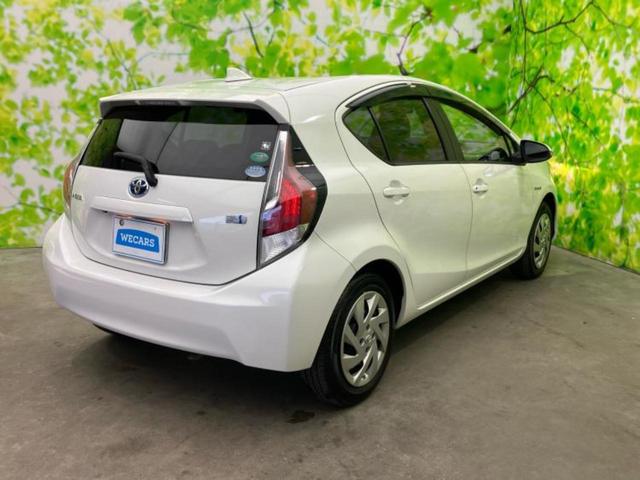 アクア Ｓ　新品タイヤ／純正　ＳＤナビ／パーキングアシスト　バックガイド／Ｂｌｕｅｔｏｏｔｈ接続／ＥＴＣ／ＥＢＤ付ＡＢＳ／横滑り防止装置／アイドリングストップ／バックモニター／ワンセグＴＶ／ＤＶＤ　バックカメラ（3枚目）