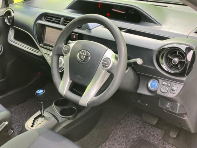 アクア Ｓ　新品タイヤ／純正　ＳＤナビ／パーキングアシスト　バックガイド／Ｂｌｕｅｔｏｏｔｈ接続／ＥＴＣ／ＥＢＤ付ＡＢＳ／横滑り防止装置／アイドリングストップ／バックモニター／ワンセグＴＶ／ＤＶＤ　バックカメラ（5枚目）