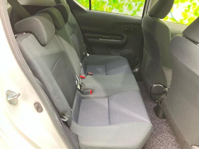 アクア Ｓ　新品タイヤ／純正　ＳＤナビ／パーキングアシスト　バックガイド／Ｂｌｕｅｔｏｏｔｈ接続／ＥＴＣ／ＥＢＤ付ＡＢＳ／横滑り防止装置／アイドリングストップ／バックモニター／ワンセグＴＶ／ＤＶＤ　バックカメラ（7枚目）