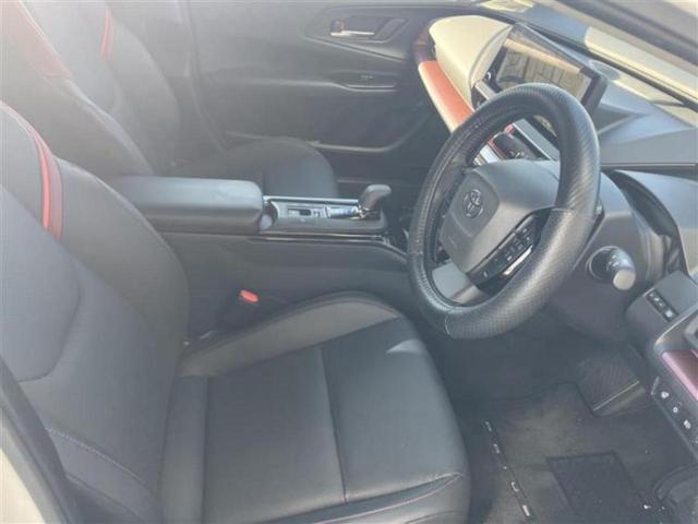 プリウス Ｚ　モデリスタエアロ／保証書／ディスプレイオーディオ＋ナビ１２．３インチ／デジタルインナーミラー／トヨタセーフティセンス／エアーシート　前席／パノラミックビューモニター／車線逸脱防止支援システム　ＥＴＣ（4枚目）