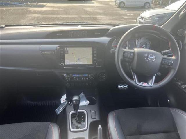 ハイラックス ４ＷＤ　Ｚ　ＧＲスポーツ　保証書／ディスプレイオーディオ＋ナビ８インチ／トヨタセーフティセンス／パノラミックビューモニター／車線逸脱防止支援システム／シート　ハーフレザー／ドライブレコーダー　前後　衝突被害軽減システム　４ＷＤ（4枚目）
