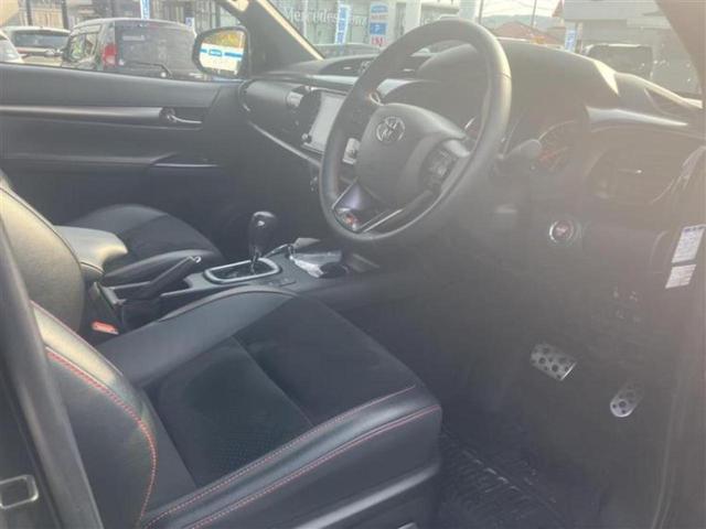 ハイラックス ４ＷＤ　Ｚ　ＧＲスポーツ　保証書／ディスプレイオーディオ＋ナビ８インチ／トヨタセーフティセンス／パノラミックビューモニター／車線逸脱防止支援システム／シート　ハーフレザー／ドライブレコーダー　前後　衝突被害軽減システム　４ＷＤ（5枚目）